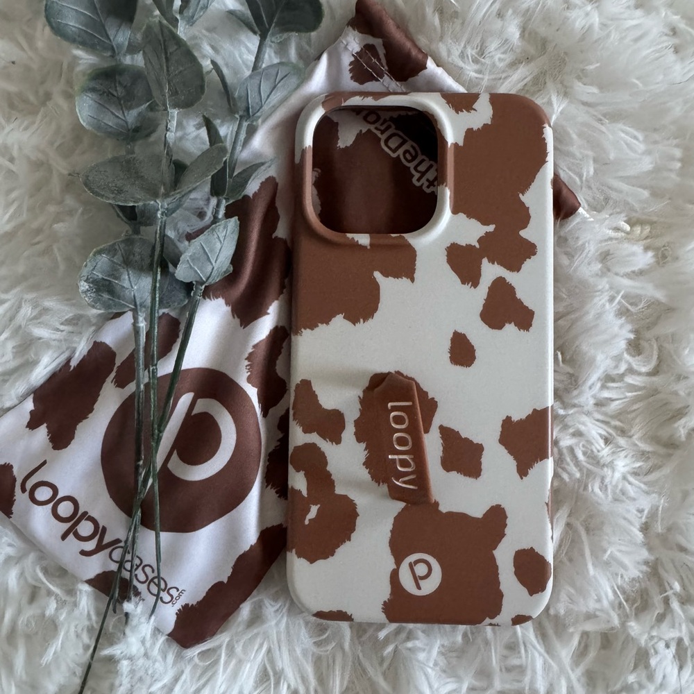 Loopy Brown and White Cow Print IPhone 15 Pro Max